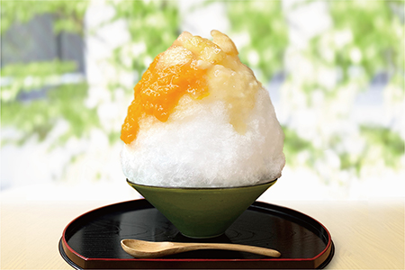 2種類の桃を使用したかき氷「生桃」の画像
