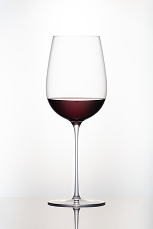 ボルドーのトップワイナリーが愛用する赤ワイン用グラス「レステット」