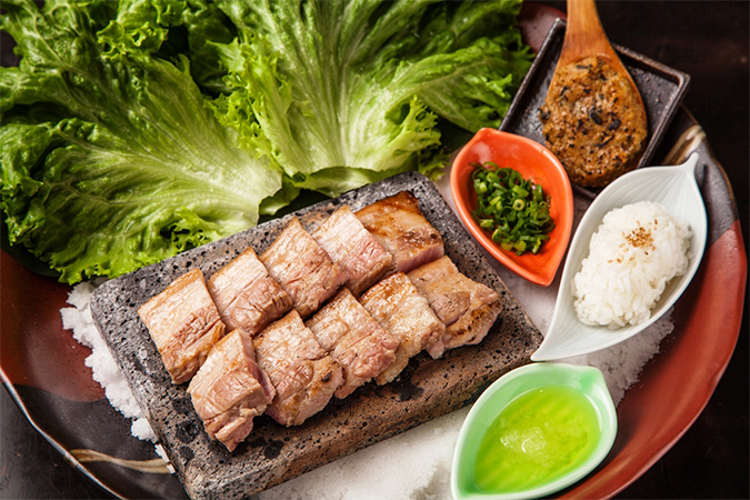 五島豚バラ肉と焼き味噌の野菜巻き~和風サムギョプサル~
