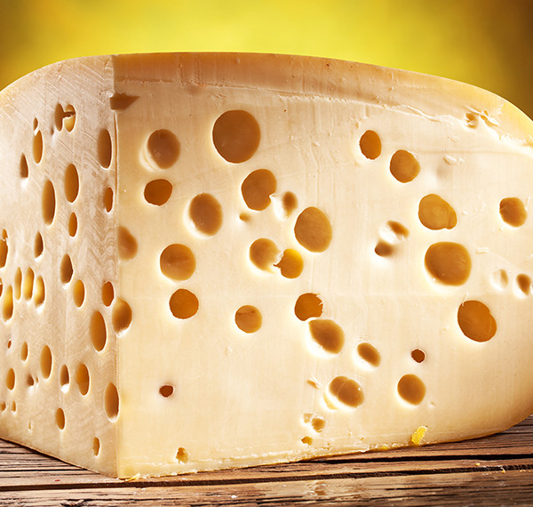 エメンタールチーズの画像