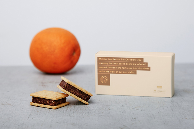 チョコレートサンドクッキー・オレンジタルトの画像