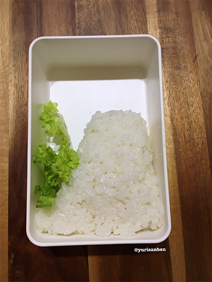 ご飯を富士山の形に
