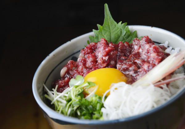 かんたん馬肉の生ネギトロ丼