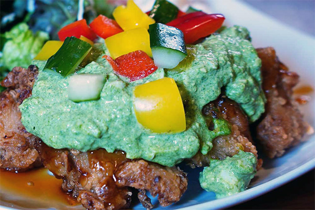 “緑の野菜タルタル”のチキン南蛮