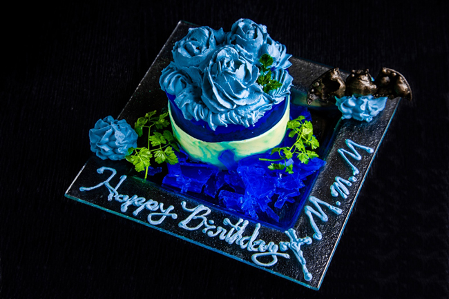 紺碧に萌ゆ青薔薇の甘い罠～レモンクリームとベリーのケーキ～