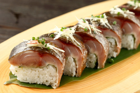 炙り〆鯖の棒寿司